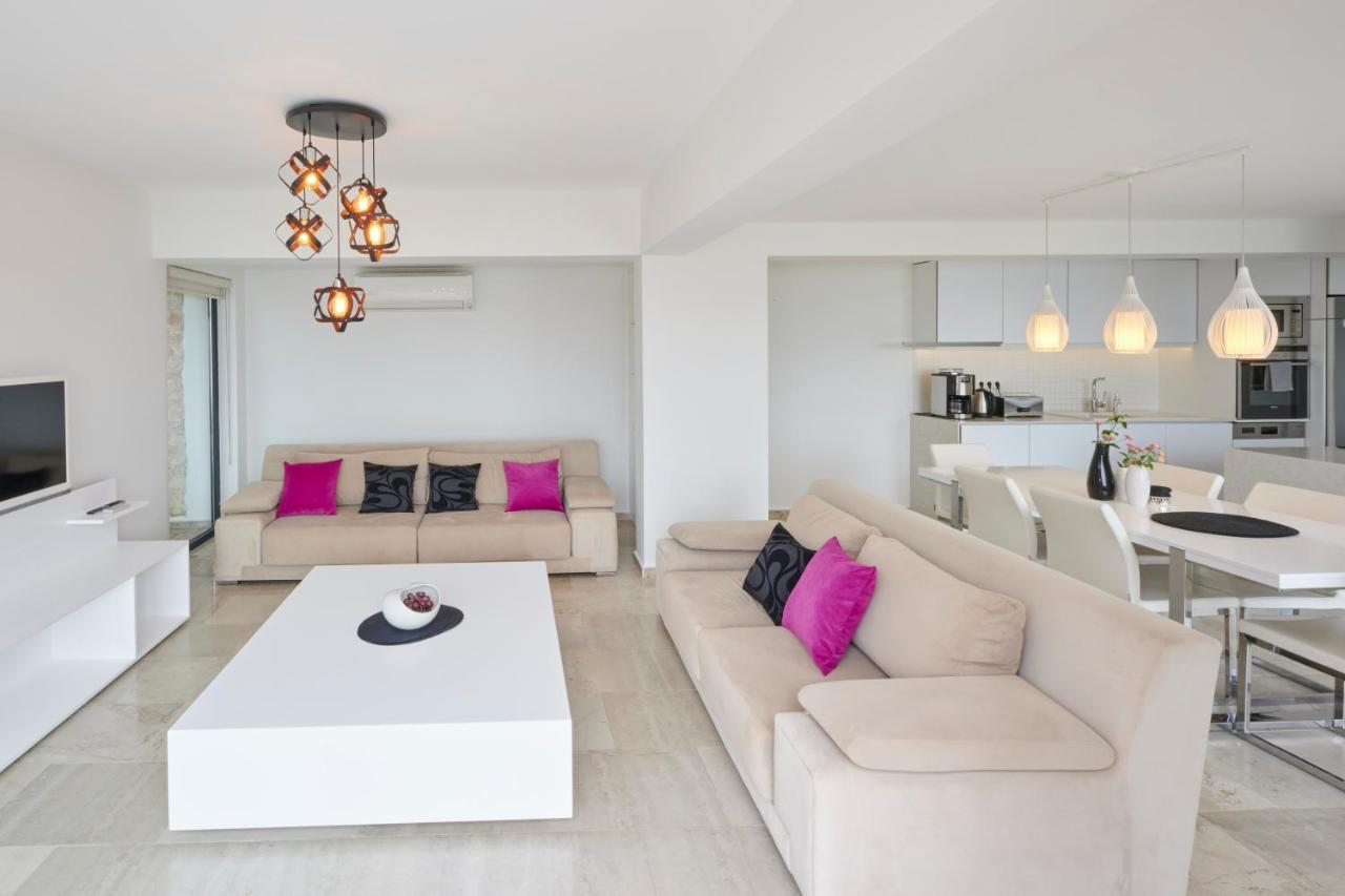 Luxus Villa Skyla Mit 5 Schlafzimmern & Meer-Blick Каш Екстериор снимка