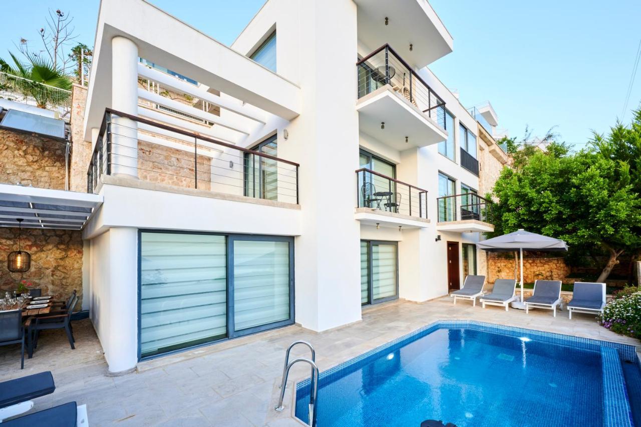 Luxus Villa Skyla Mit 5 Schlafzimmern & Meer-Blick Каш Екстериор снимка