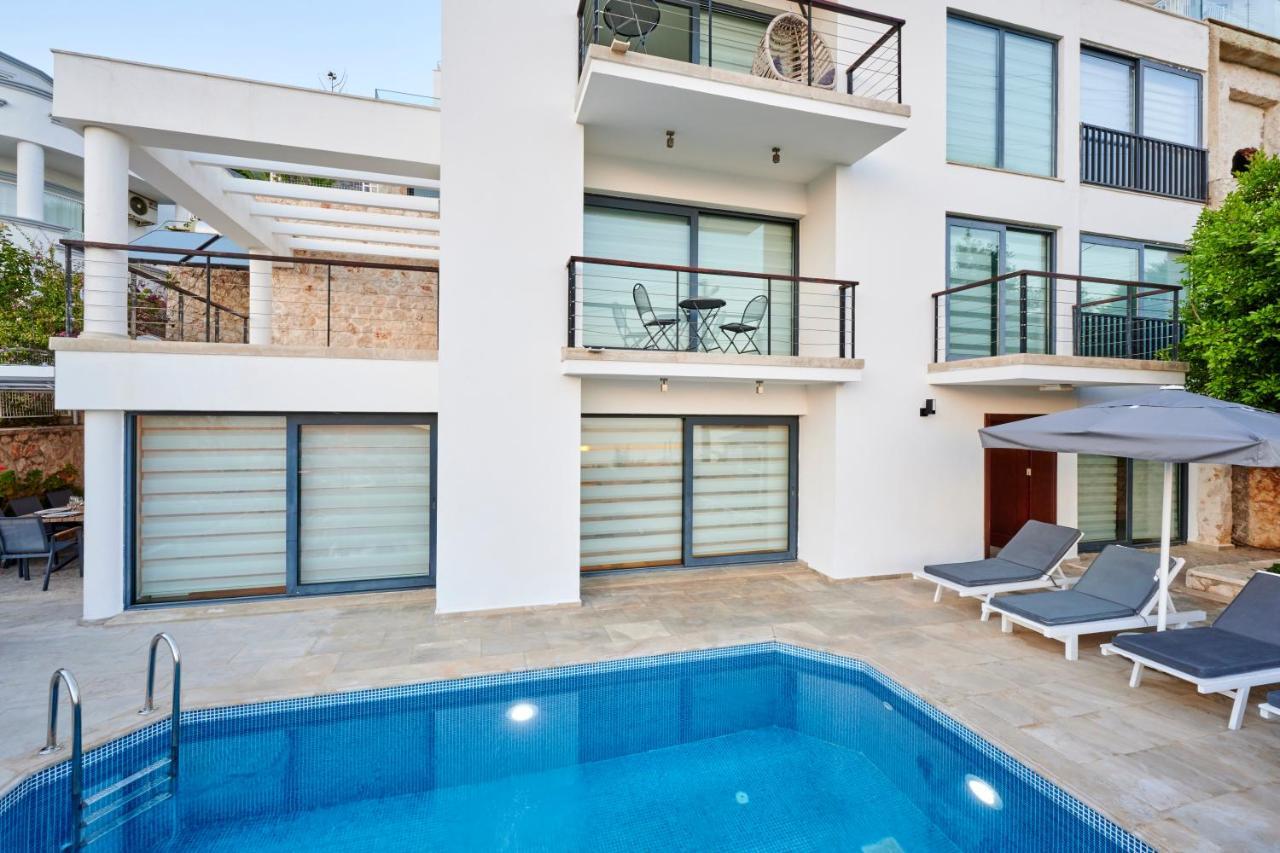 Luxus Villa Skyla Mit 5 Schlafzimmern & Meer-Blick Каш Екстериор снимка