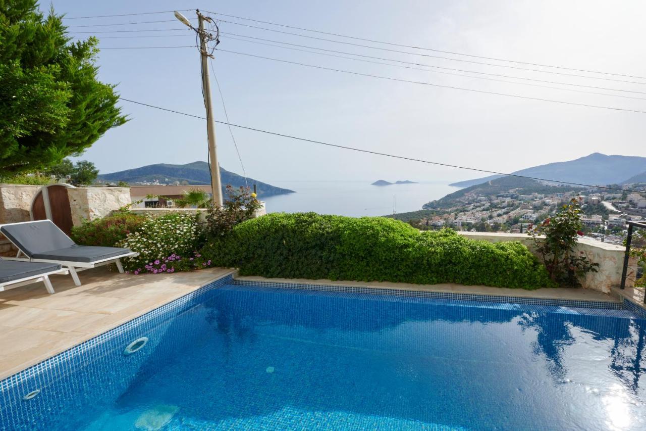 Luxus Villa Skyla Mit 5 Schlafzimmern & Meer-Blick Каш Екстериор снимка