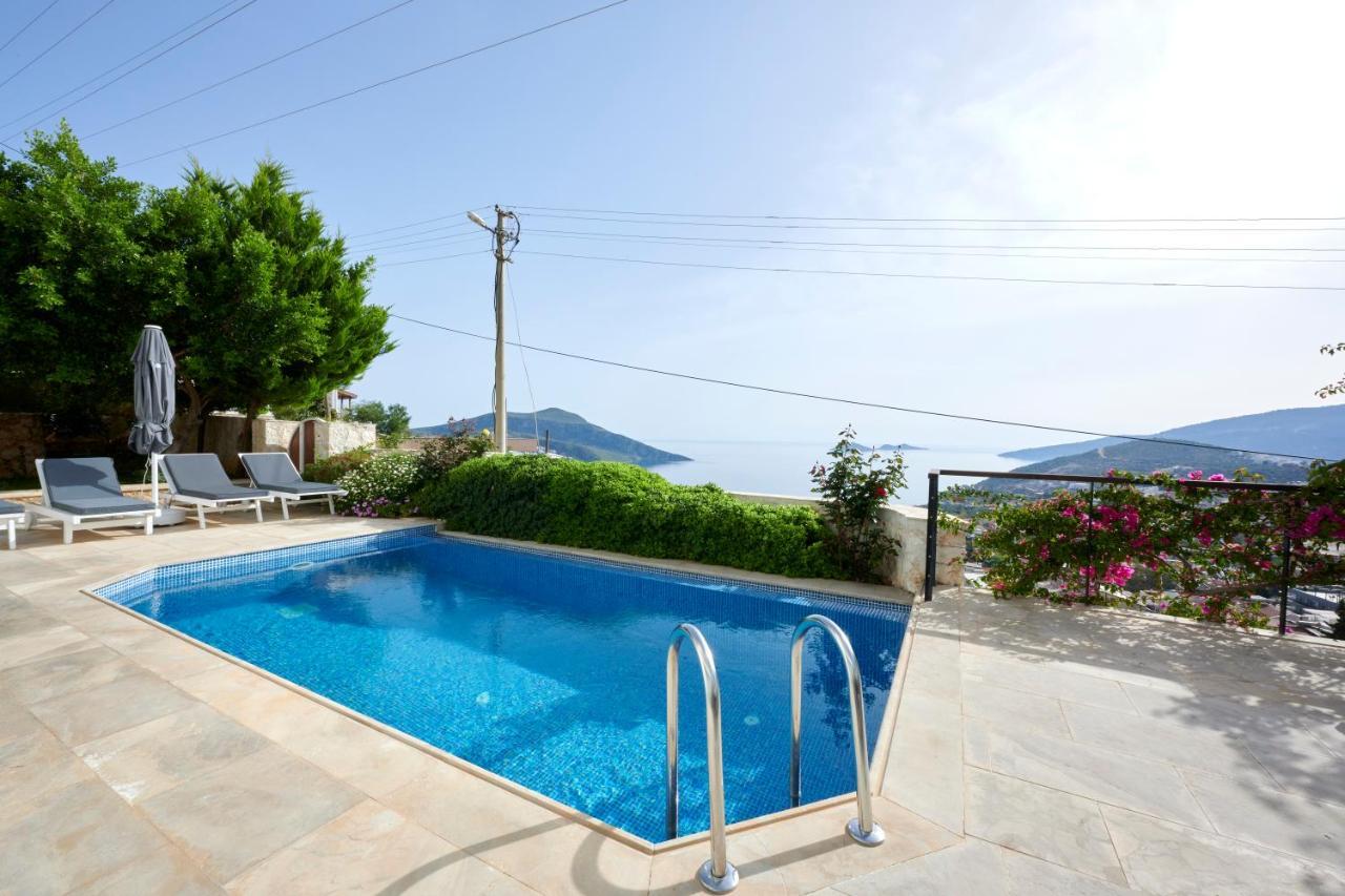 Luxus Villa Skyla Mit 5 Schlafzimmern & Meer-Blick Каш Екстериор снимка
