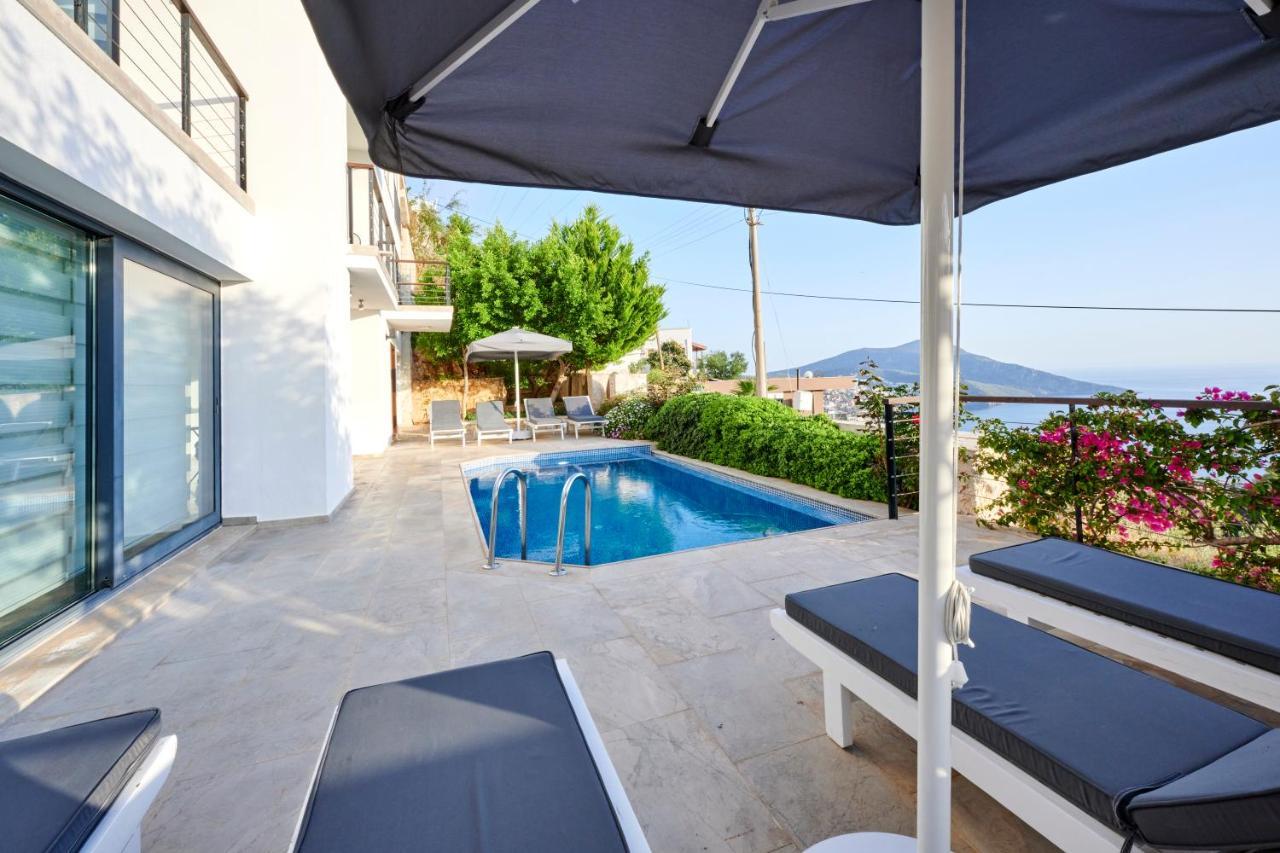 Luxus Villa Skyla Mit 5 Schlafzimmern & Meer-Blick Каш Екстериор снимка