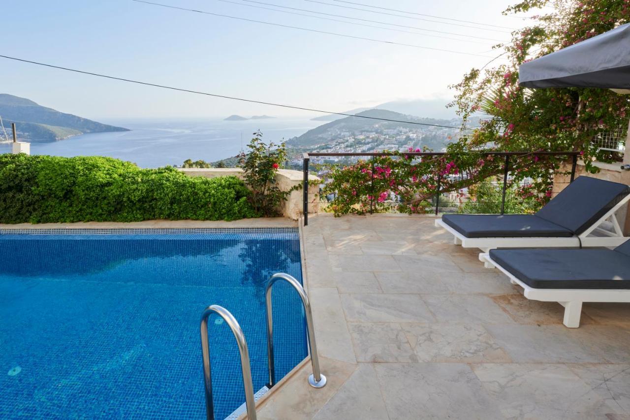 Luxus Villa Skyla Mit 5 Schlafzimmern & Meer-Blick Каш Екстериор снимка