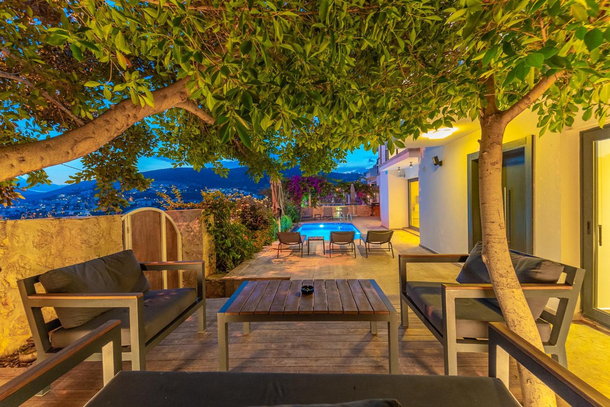 Luxus Villa Skyla Mit 5 Schlafzimmern & Meer-Blick Каш Екстериор снимка